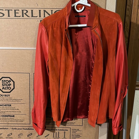 Elie Tahari Jackets & Blazers - Ellie Tahari zip up jacket